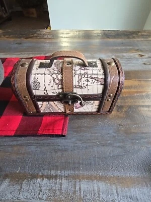 Caja pequeña para decoración mapa de viaje mundial DECOR Foto 1 de 4