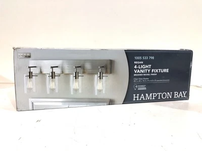 Luz de tocador Hampton Bay Regan de 4 luces de níquel cepillado con vidrio transparente *MARCAS* Foto 1 de 4