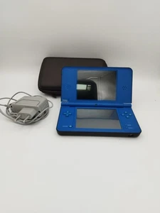 Nintendo DSi XL Blau Handheld-Spielkonsole Mit Ladekabel Und Case - Bild 1 von 6