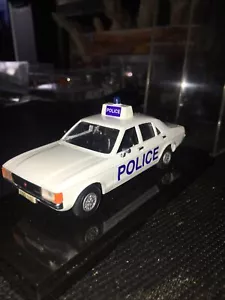 1.43 corgi code 3 police Ford Granada MK1 Police - Picture 1 of 8