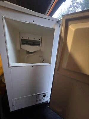 Scotsman 15" Under Counter Commercial 30 Pound Automatic Ice Maker DCE33A1WB - Image 1 of 4