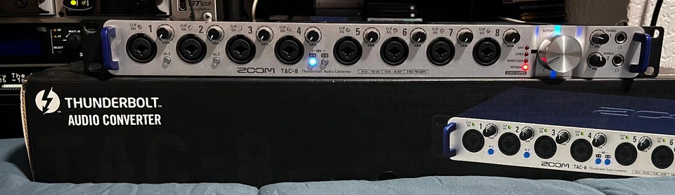 ZOOM TAC-8 THUNDERBOLT AUDIO INTERFACE - EXCELLENT CONDITION - Image 1 of 4