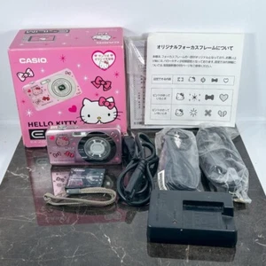 Digital Camera CASIO EXILIM EX-Z80 HELLO KITTY Sanrio Original Limited Edition - Picture 1 of 12