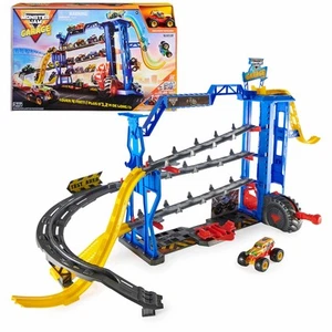 Monster Jam Garage Playset & Grave Digger Truck! (3+) - Picture 1 of 8