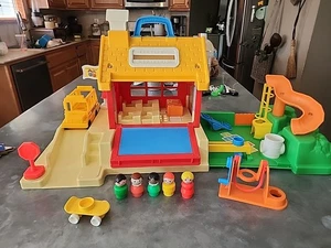 Vintage Fisher Price Little People School House Playground Bus 80s Toys 2550 - Picture 1 of 15