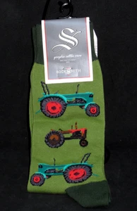 Calcetines de algodón con gráficos de la marca Socksmith para hombre verdes con tractores 10-13 nuevos con etiquetas - Imagen 1 de 8