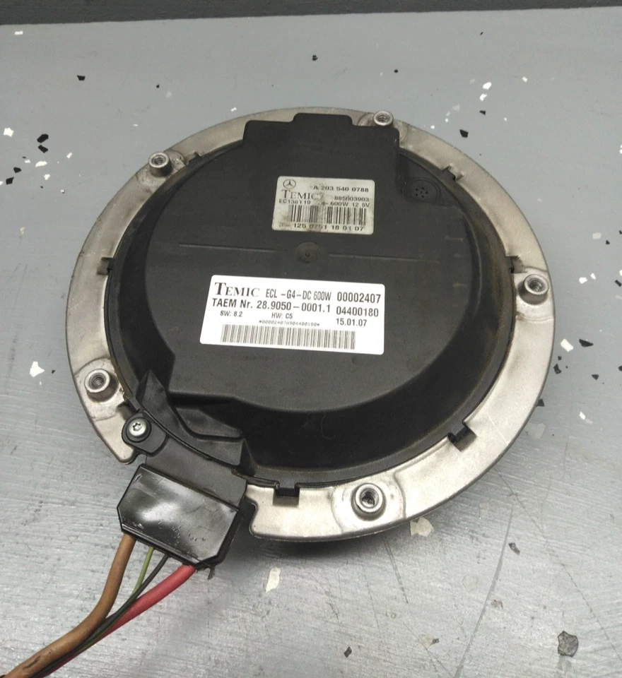 01-07 Mercedes W203 C230 Radiator Engine Cooling Fan Motor 2035400788 OEM - Image 1 of 4