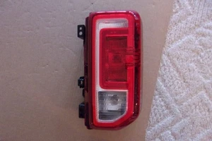 2021 2022 2024 FORD BRONCO RIGHT TAILLIGHT HALOGEN OEM MINT - Picture 1 of 3