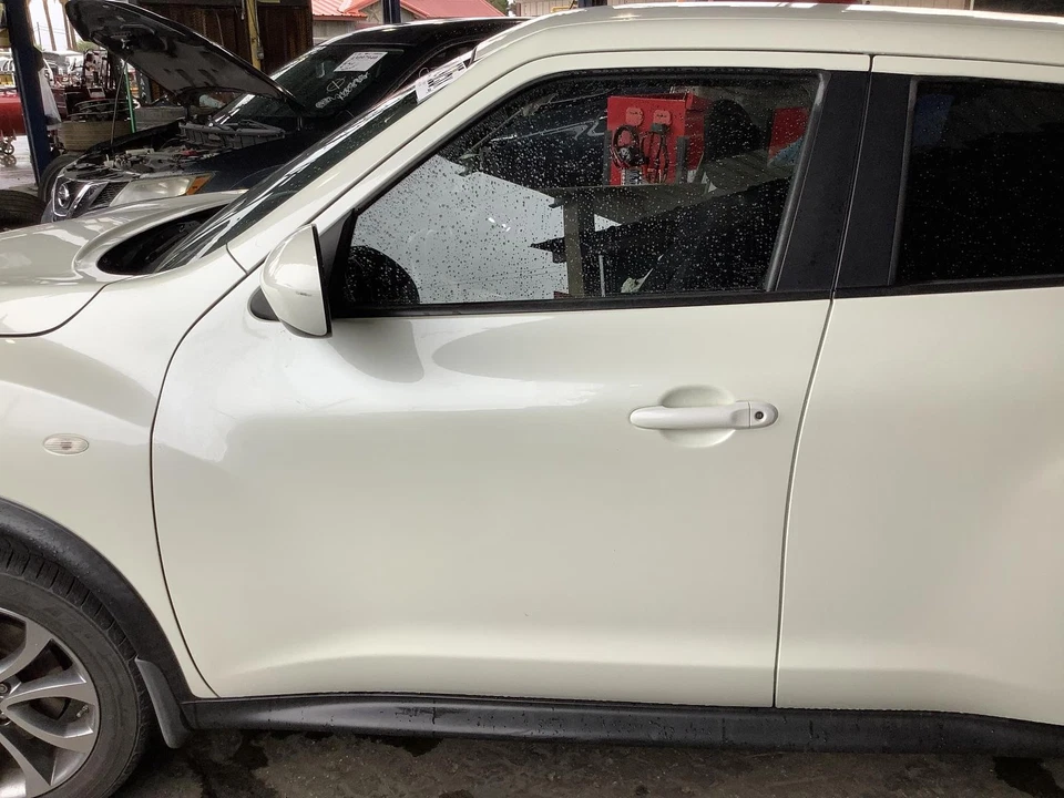 Conjunto de puerta delantera izquierda usado se adapta a: Nissan Juke 2012 eléctrico delantero izquierdo G Foto 1 de 4