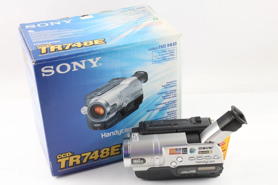 Sony Handycam CCD-TR748E Handheld Digital Video Camera Working w/ Original Box - Image 1 of 4