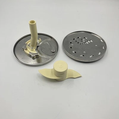 Cuisinart DLC-10 Replacement Parts | Shredding / Slicing Discs & Stem - Image 1 of 4