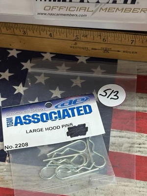 VINTAGE TEAM ASSOCIATED 2208 Hood Pins: Size Large - Image 1 of 3