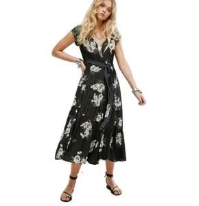 Free People All I Got Maxi Abito Donna 4 Piccolo Floreale Cintura Frontale Cravatta Lungo Fluido  - Foto 1 di 15