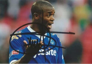 FOTO DE ACCIÓN 6x4 firmada por Aaron Mokoena por Sportsmouth + certificado de autenticidad - Imagen 1 de 1