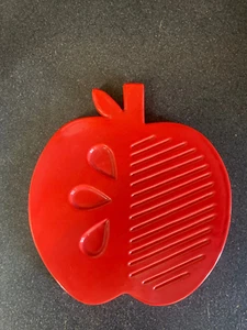 JONATHON ADLER HAPPY CHIC RED APPLE PLATE STAND - Picture 1 of 2