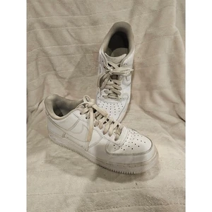 Nike Air Force 1 Low Weiß Turnschuhe Damengröße 8 Freizeit Alltag Schuhe - Bild 1 von 7