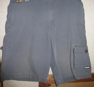 Talla 32, Pantalones Cortos Carga Vintage RIPCURL 100% Algodón, GRIS, LIMPIOS Y Lavados Foto 1 de 4