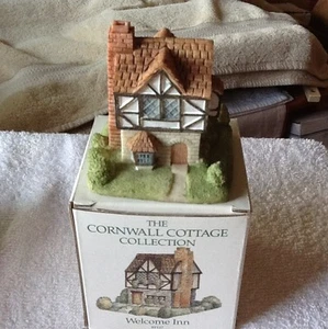 The Cornwall Cottage Collection "Welcome Inn" BH17. Nuovo con scatola! Grazioso - Foto 1 di 6