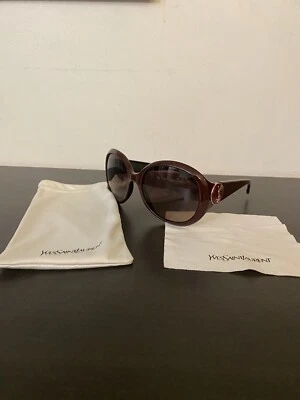 lunettes de soleil Yves Saint Laurent - Photo 1/4