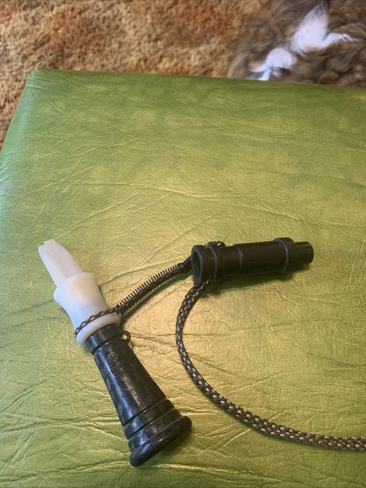 Primos Lil' Dog 350 Predator Game Call & Woods Wise Call Plus Lanyard - Image 1 of 4