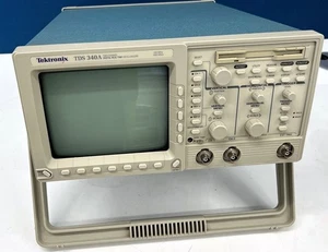 Tektronix TDS 340A Oscilloscopio due canali 100MHz 500 MS/s - Foto 1 di 9