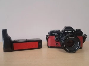 Yashica FX-D Quartz Camera w/ 50mm f2 Lens + Winder - Red Leather - TESTED - Picture 1 of 12