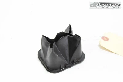 Chevrolet Traverse 2018-2020 faldón lateral derecho o izquierdo capó panel válvula de drenaje OEM Foto 1 de 4