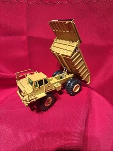 Camión volquete Caterpillar 769C 1:50 NZG 222 - Imagen 1 de 3