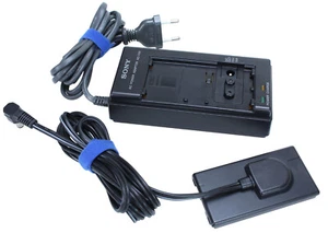 Sony AC-V30 Chargeur avec Alimentaction pour Caméscope Vidéo 8 Hi 8 (Réf#K-040) - Foto 1 di 5