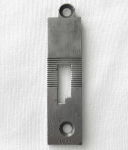 Placa de puntada garganta aguja genuina PFAFF 40445 1.9AB 91-040445-04 Pfaff 245 2/01 - Imagen 1 de 4