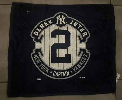 Derek Jeter #2 Final Season Rally Towel (New York Yankees) Cover