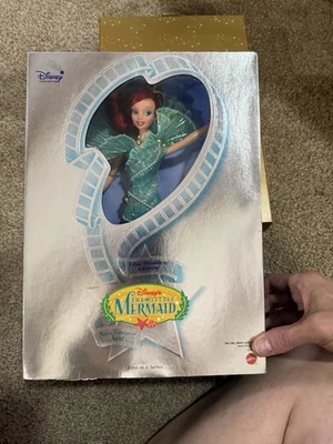 Muñeca Ariel Fantasía Aqua de Disney La Sirenita 1997 Mattel NRFB Foto 1 de 4
