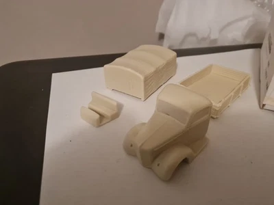 kit résine FORD V3000S MINITRUCKS 1/50 sans notice - Photo 1/4