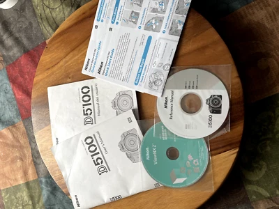 User's Manual Nikon D5100 English/Spanish/Disc Reference Manual  - Image 1 of 4