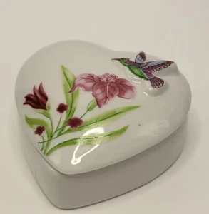 Heart Shaped Porcelain Lavender blue & green Hummingbird Flower Trinket Box - Picture 1 of 11