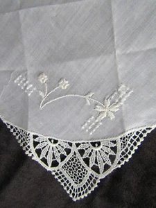Vintage Embroidery Flower Hankie Floral Emb Handkerchief Lace Corner Hanky 1377 - Picture 1 of 15