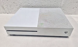 Microsoft Xbox One S 1681 Heimvideospielkonsole nur Weiß HDMI & Ethernet - Bild 1 von 5