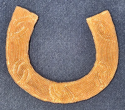 Collar de noche vintage blanco satinado y perlas con cuentas de Sally Gee Creations Japón Foto 1 de 4