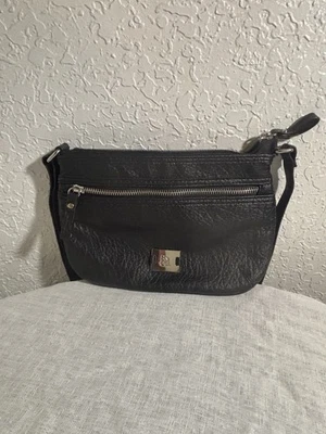 Bandolera Style & CO de cuero negro con correa ajustable Foto 1 de 4