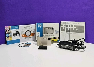 HP Photosmart R727 6.2MP Digital Camera 3X Zoom w/ Accessories READ DESCRIPTION - Image 1 of 4