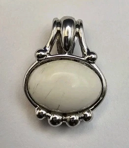 Ciondolo in argento sterling 925 con pietre preziose Howlite + collana in metallo 16-22" - Foto 1 di 9