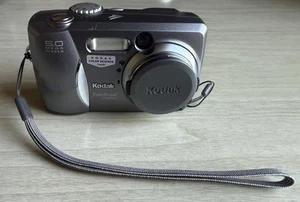 Kodak Easy Share DX4530 5.0MP Digital Camera for parts - Picture 1 of 4