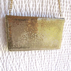 Vintage Gold Metal Mesh Purse. Bag Whiting Davis Long Chain Clutch 8x4in 70s - Picture 1 of 10
