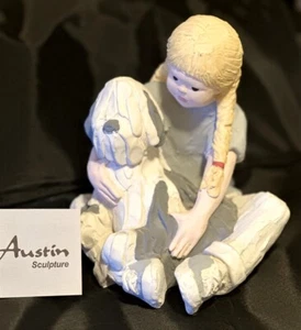 Zapatilla deportiva vintage Austin Prod ~ Daze Mortenson 1986 niños escultura niña con perro pastor - Imagen 1 de 3