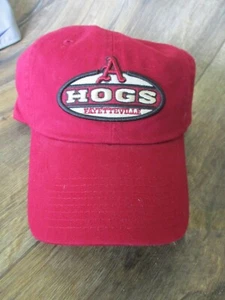 University of Arkansas Fayetteville Razorbacks Hogs Red Dad Hat New TEAM STARTER - Picture 1 of 4