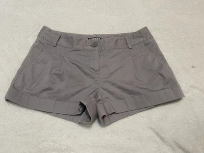 Pantalones cortos chinos Express grises para mujer talla 4 con bolsillos traseros con botones Foto 1 de 3