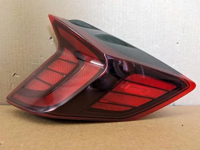 OEM 2020-2022 Hyundai Sonata RH Passenger Side Outer Tail Light 92402-L5000 - Image 1 of 4