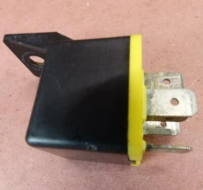 Harley-Davidson Road King 1994-1998 relé eléctrico amarillo FLHR Foto 1 de 4