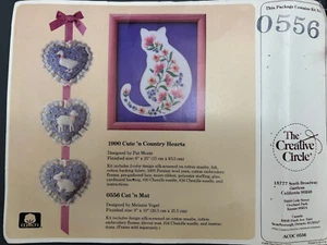 Needlepoint Cat n Mat 0556 Cat Flowers The Creative Circle Melanie Vogel Complet - Picture 1 of 9