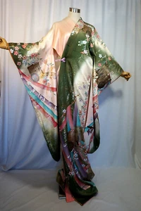 Japanischer Kimono SEIDE "FURISODE" Langarm, Coach, Sakura, Gold/SIL, PinK, L5'6".4163 - Bild 1 von 15